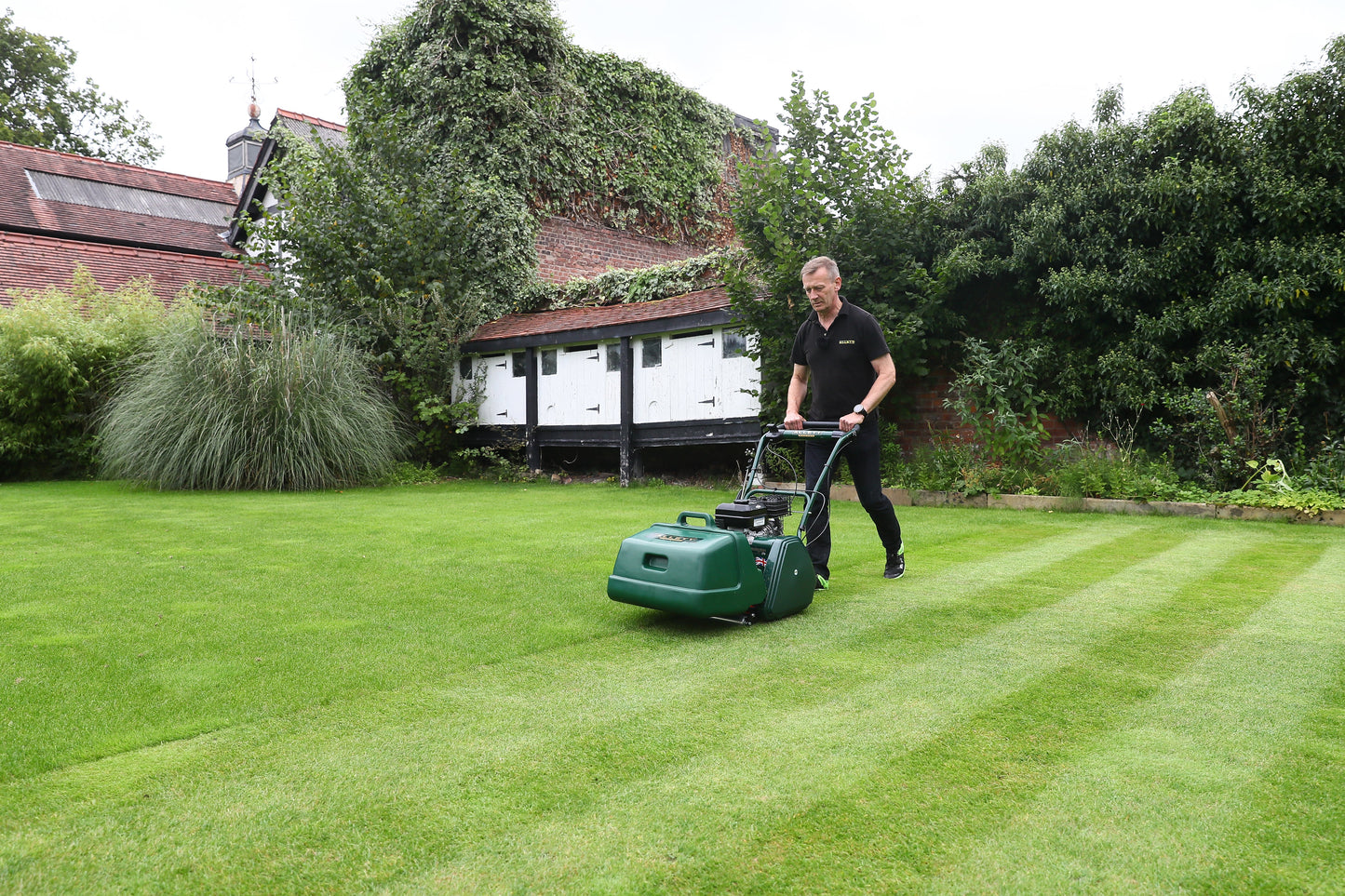 Allett Kensington 17 Petrol Cylinder Mower